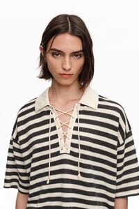 Camiseta cuello polo ajustable rayas negro