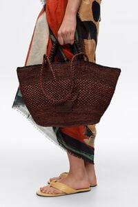 Large plaited raffia bag in walnut