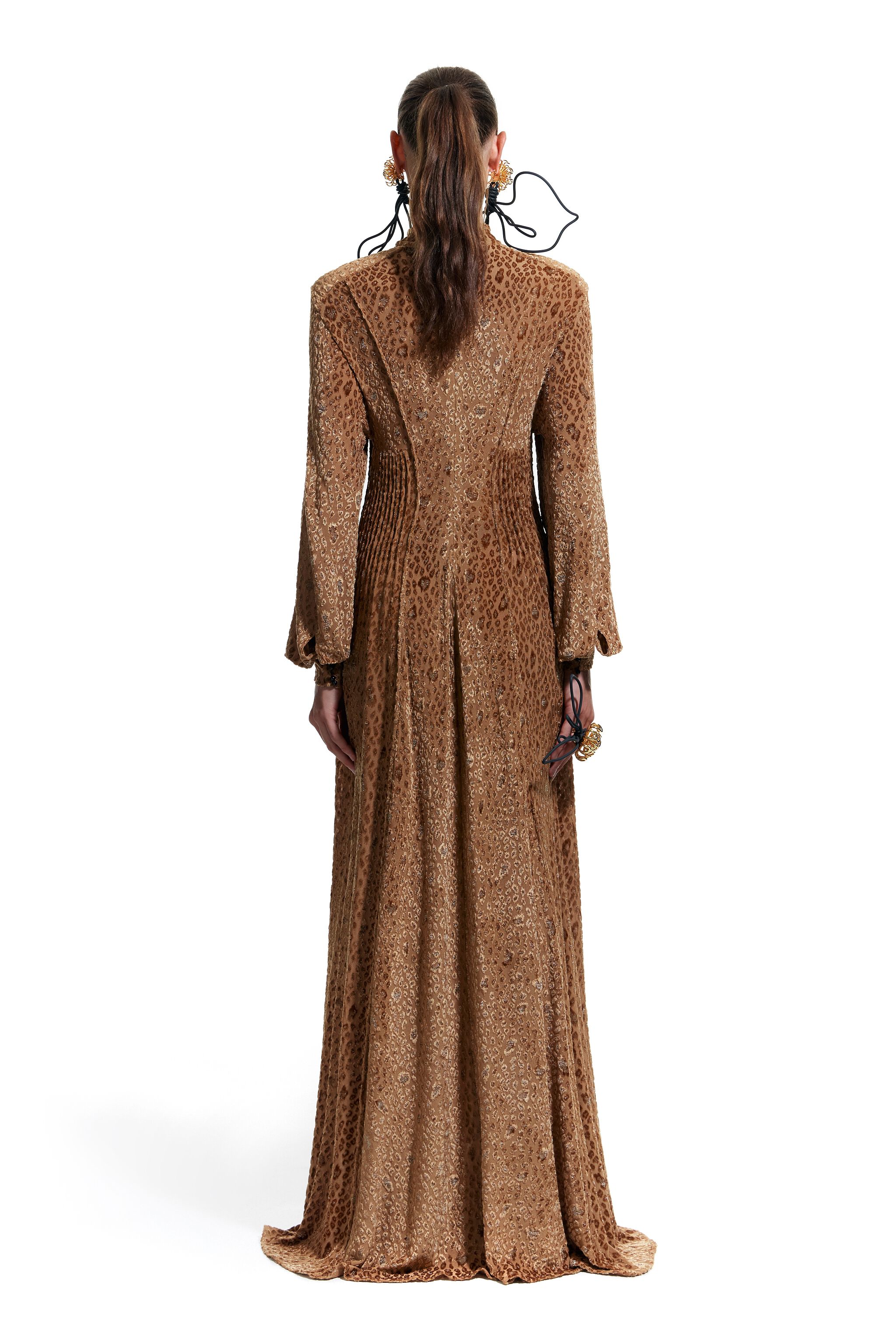 Vestido largo jacquard minipliegues cafe