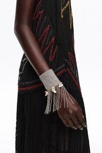 Pulsera flecos plateados y n&aacute;car
