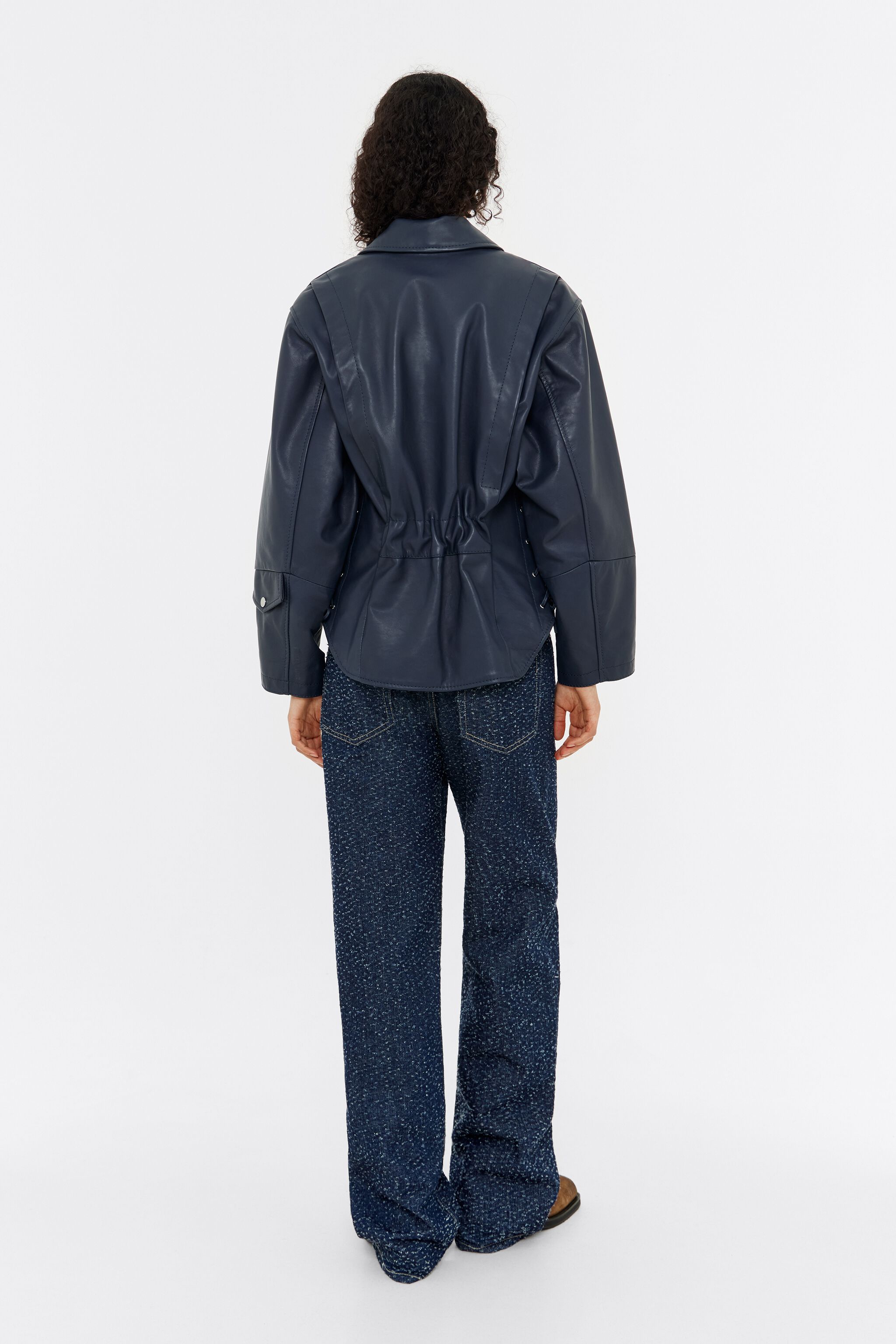 Chamarra de piel azul marino hot sale