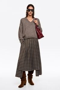 Jersey lana escote pico taupé