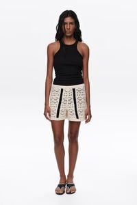 Ivory two-tone knit shorts