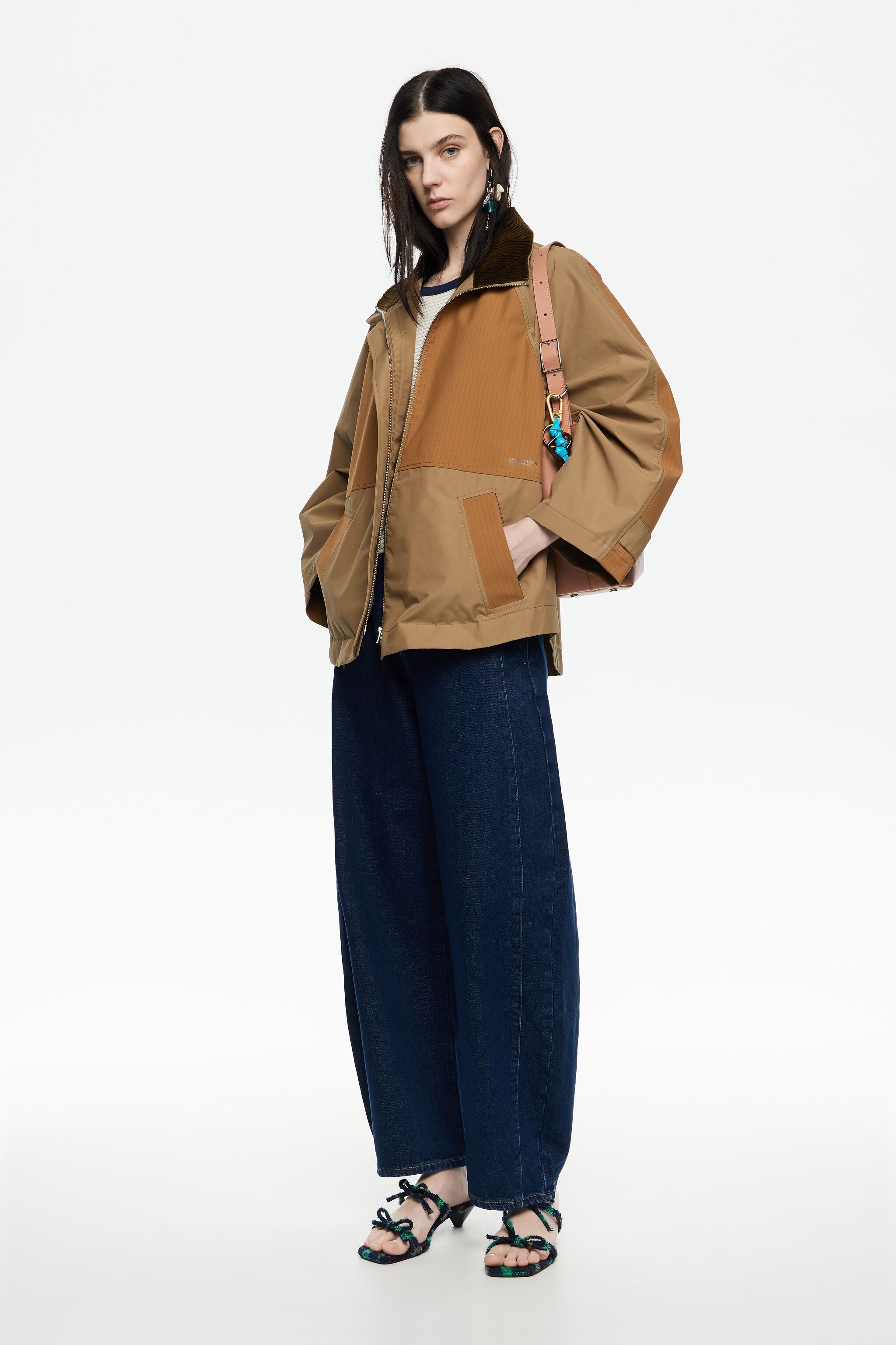 【BIMBA Y LOLA】テクニカルファブリック製ロングジャケット Women's jackets and trench coats | BIMBA Y LOLA FW25