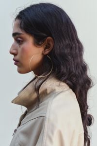 Aretes aro grande textura dorado envejecido