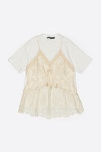 Camiseta top superpuesto encajes marfil Camiseta top superpuesto encajes marfil