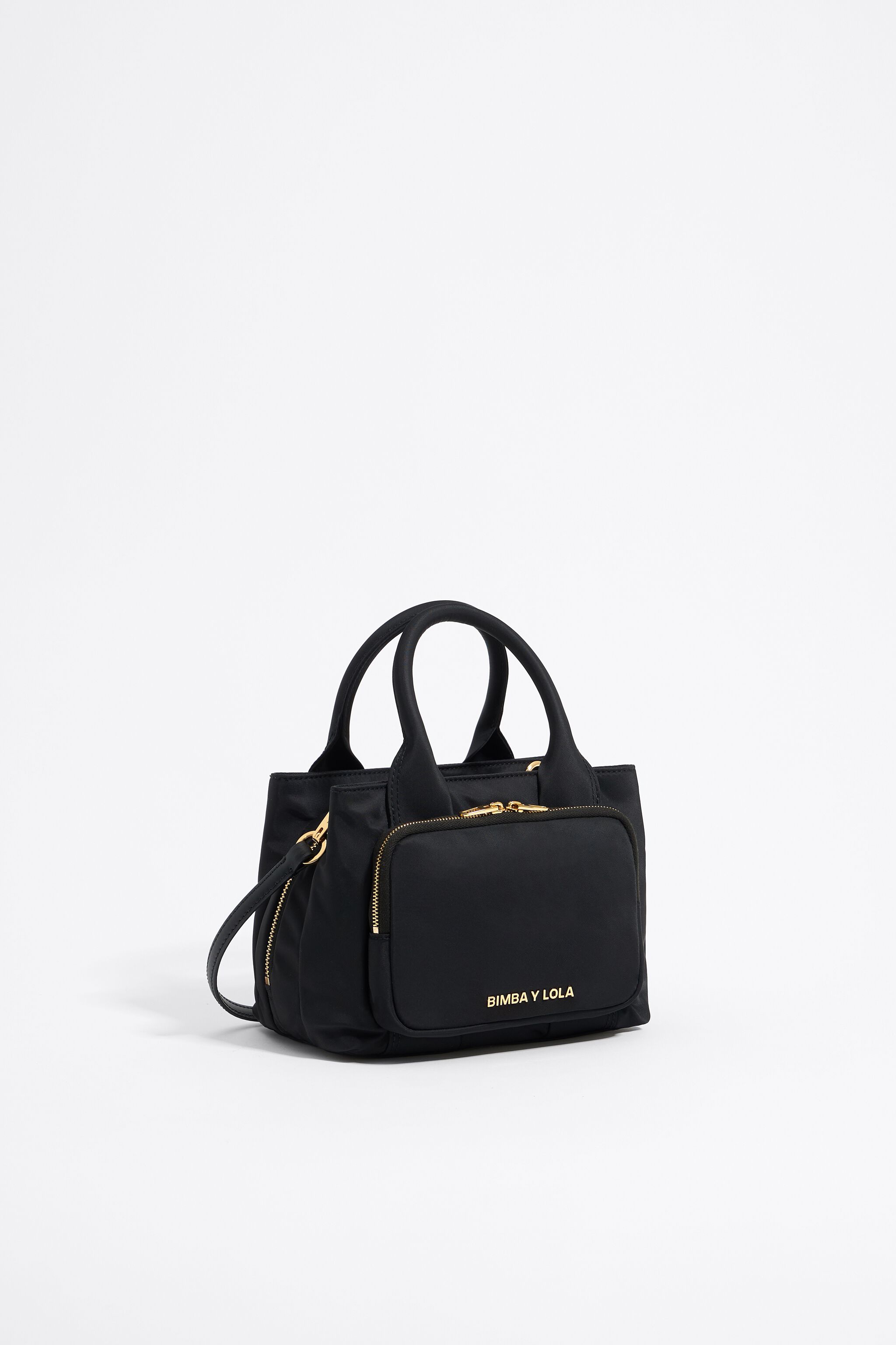Bolsa negra de mano sale