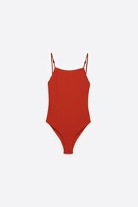 Traje de ba&ntilde;o rojo con beads