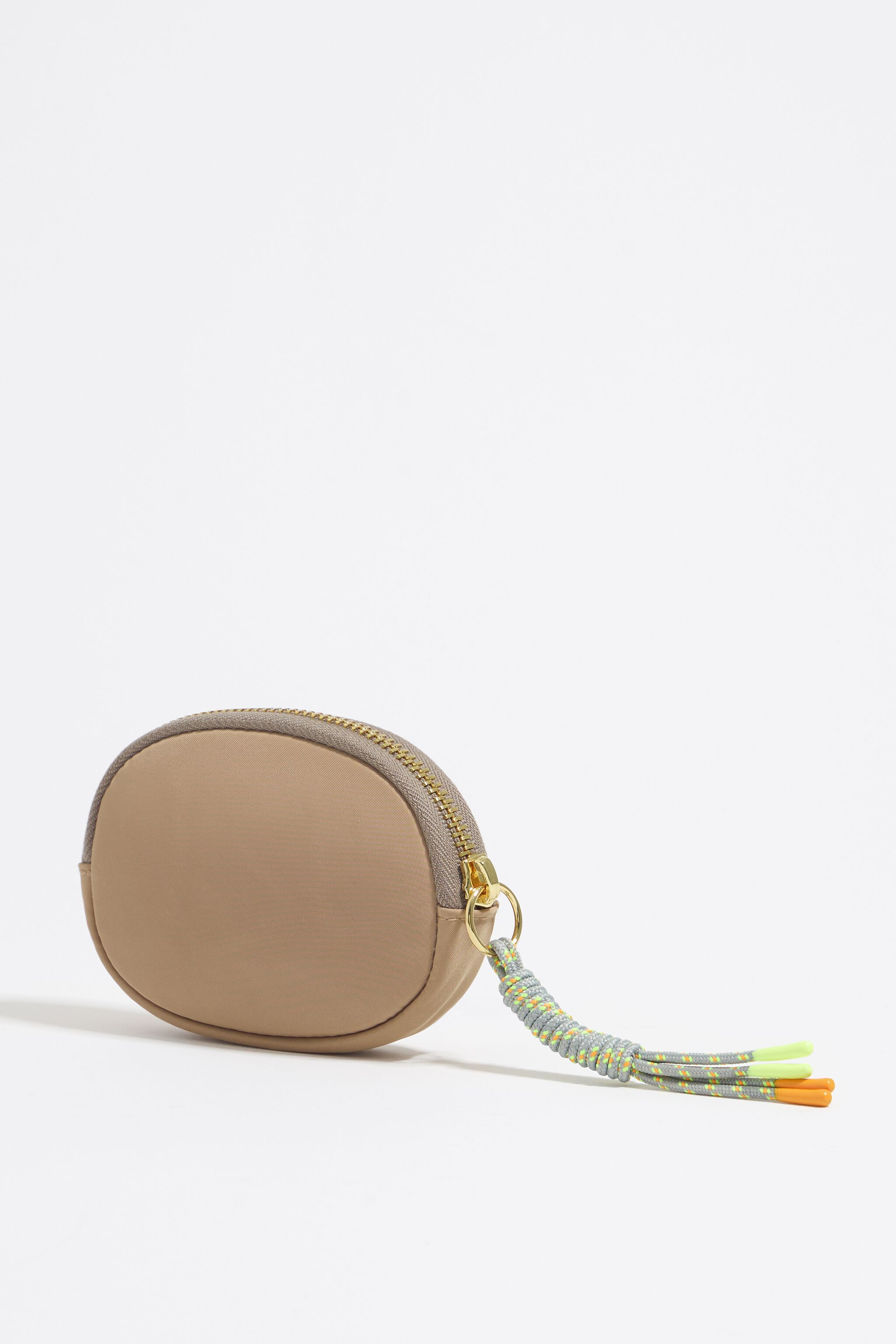 Burberry round hotsell coin purse