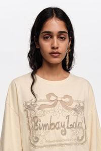 Camiseta maxilogo bordado ingl&eacute;s vainilla