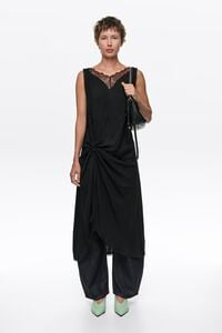Vestido midi nudo encaje negro