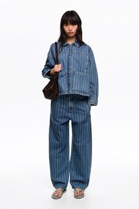 Chamarra l&iacute;nea A denim rayas azul lavado