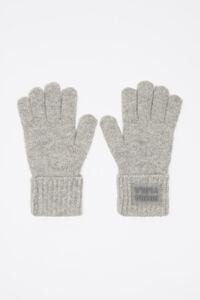Gray knit gloves
