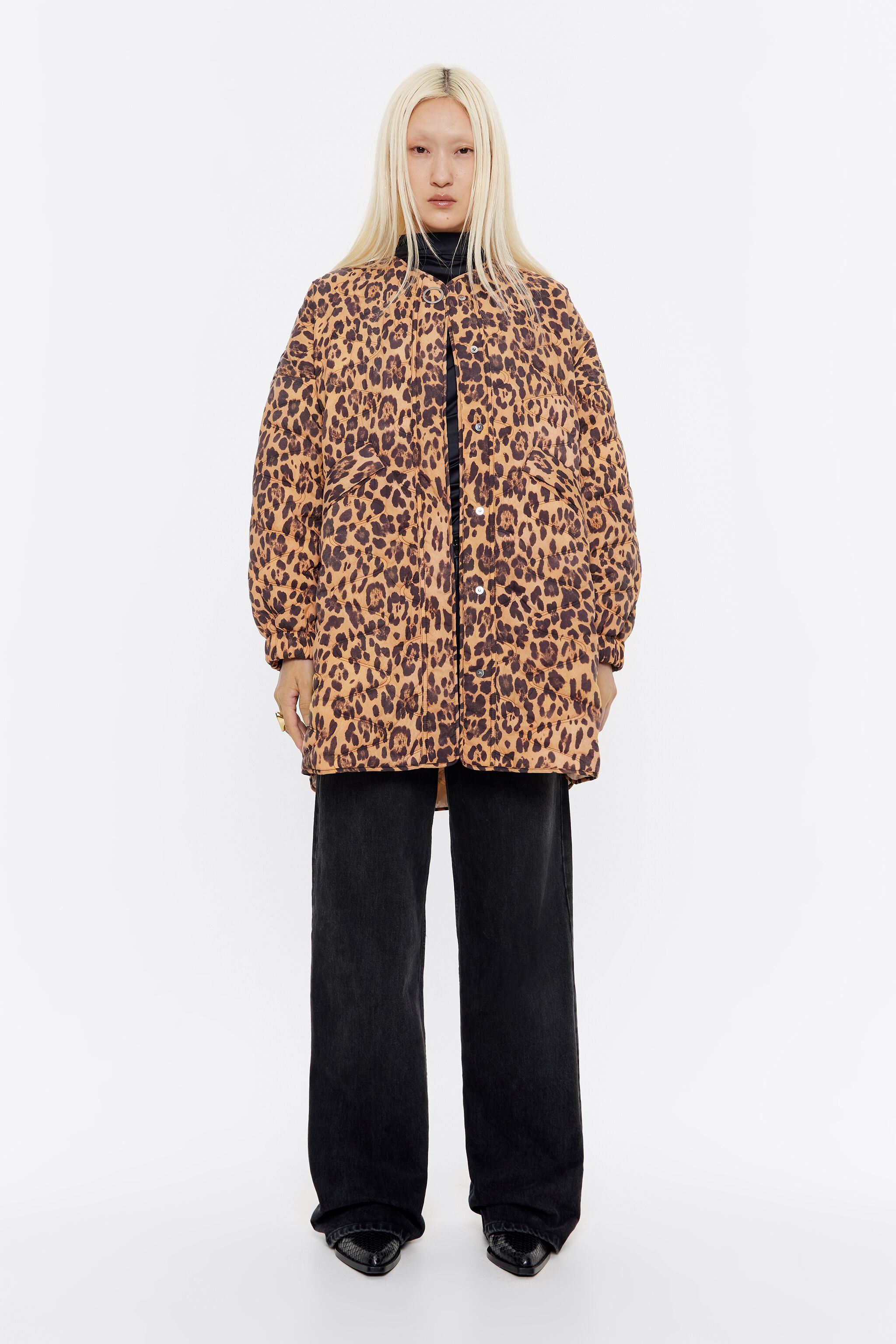 Chamarra acolchada leopard natural
