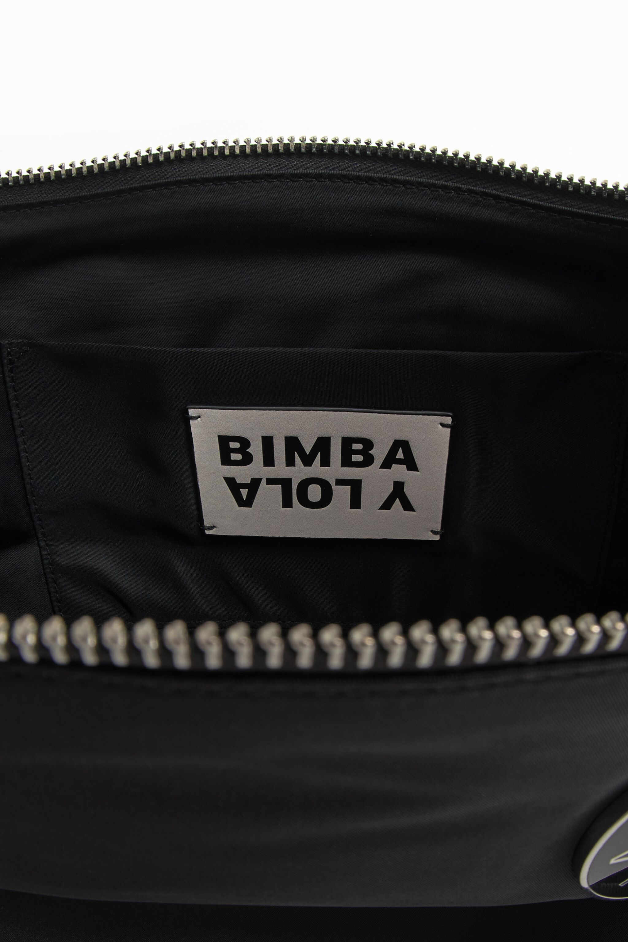 Bolsos de nylon | BIMBA Y LOLA Primavera Verano 2022