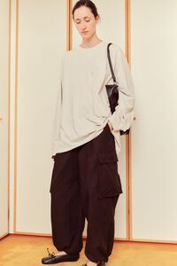 Pantal&oacute;n wide leg cargo negro