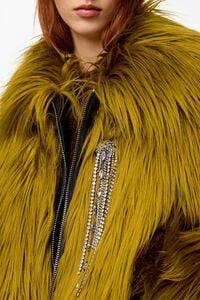 Broche nudo cristales plateado oscuro