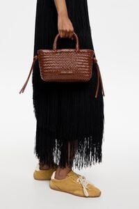 Bolsa mini trenzada piel nuez