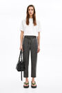 Pantalón jogger gris Pantalón jogger gris
