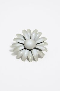 Ivory metal flower charm Ivory metal flower charm