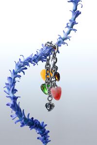 Pulsera corazones resina multicolor