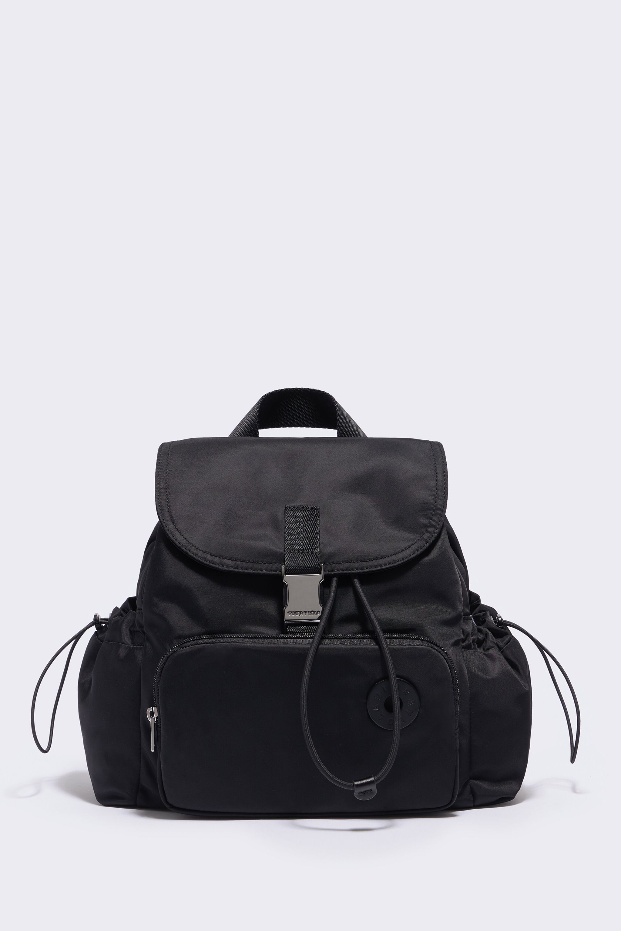 Mochila nylon sales negra mujer