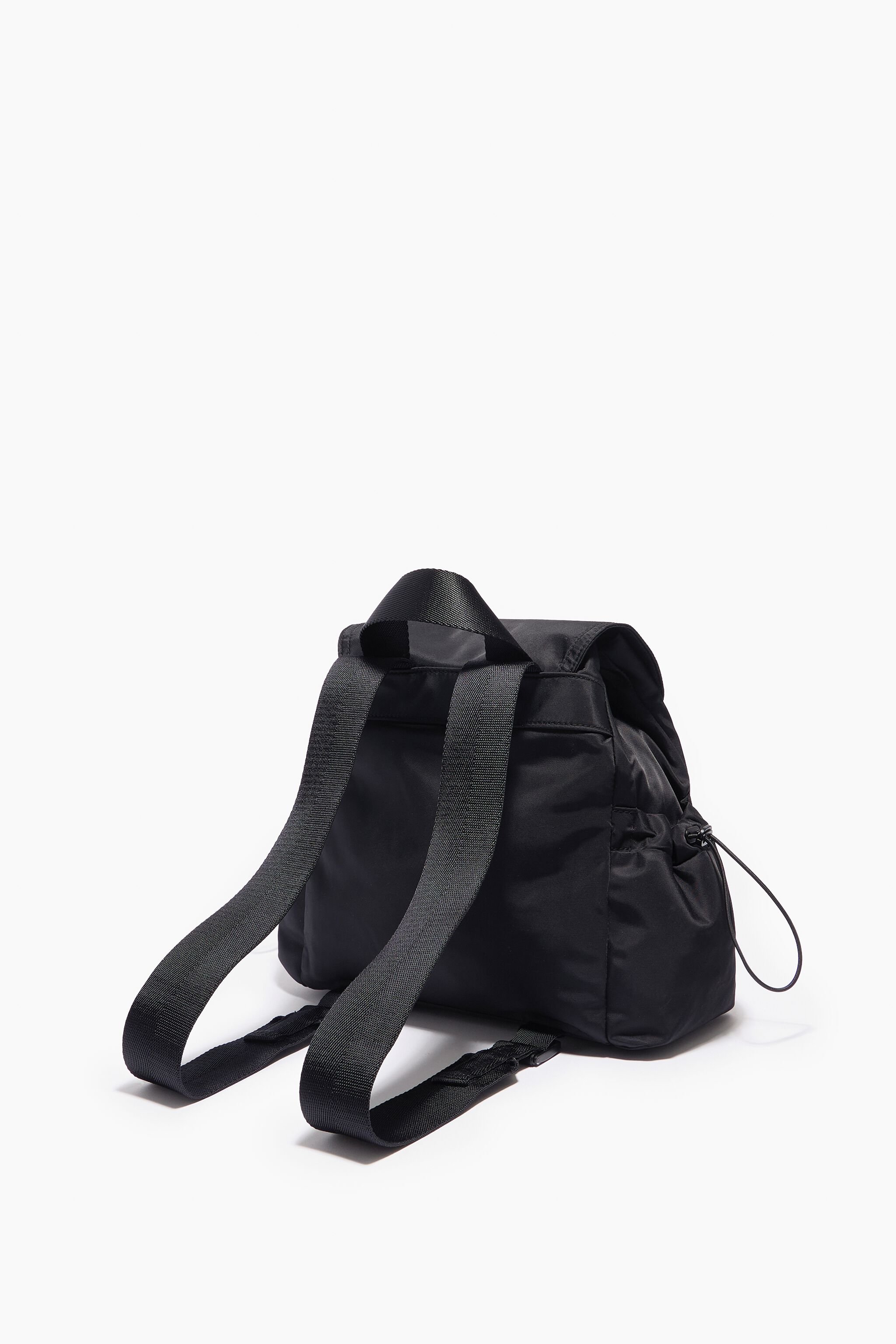 Mochila hot sale negra nylon