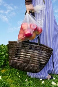 Bolsa shopper grande trenzado piel caf&eacute; oscuro