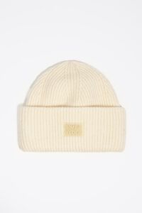 Gorro tejido marfil