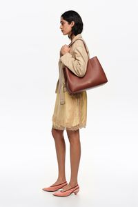 Large walnut leather Chihuahua shopper bag