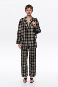 Pantal&oacute;n pinzas cuadros negros