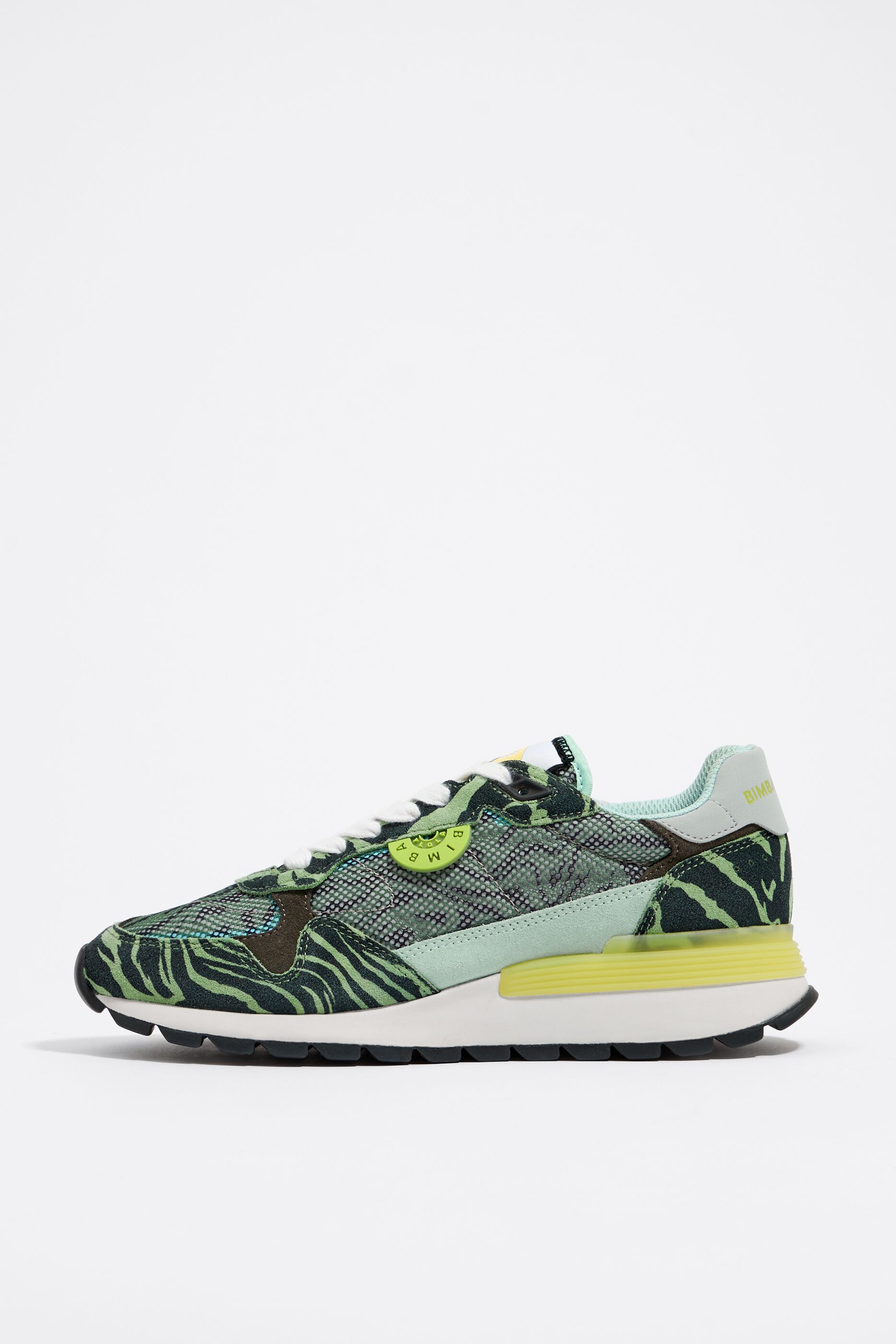 Tenis gris hotsell con verde