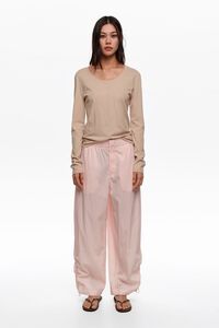 Pantal&oacute;n fruncido jogger rosa claro