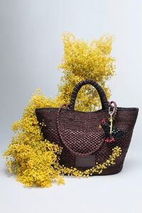 Bolsa trenzada grande rafia nuez