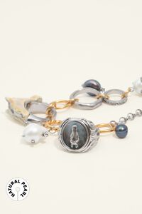 Chain necklace with horse rings