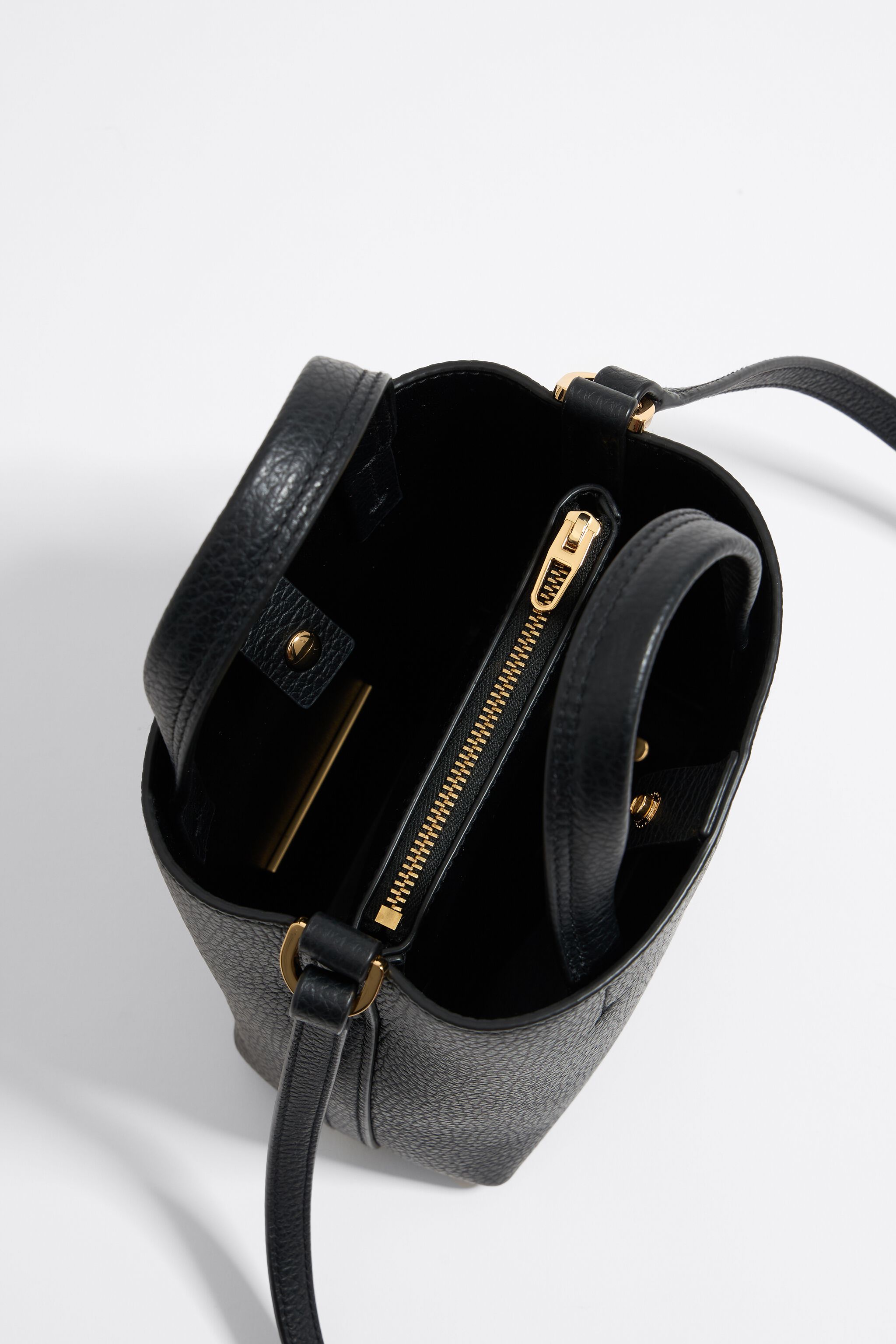 Kate spade chihuahua 2025 purse