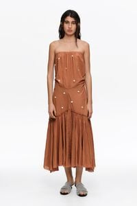 Vestido strapless fruncido tofe