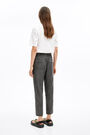 Pantalón jogger gris Pantalón jogger gris