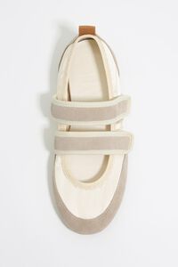 White sporty ballerina