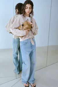 Sand checked low-cut shirt