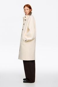 Abrigo lana boucl&eacute; midi blanco hueso