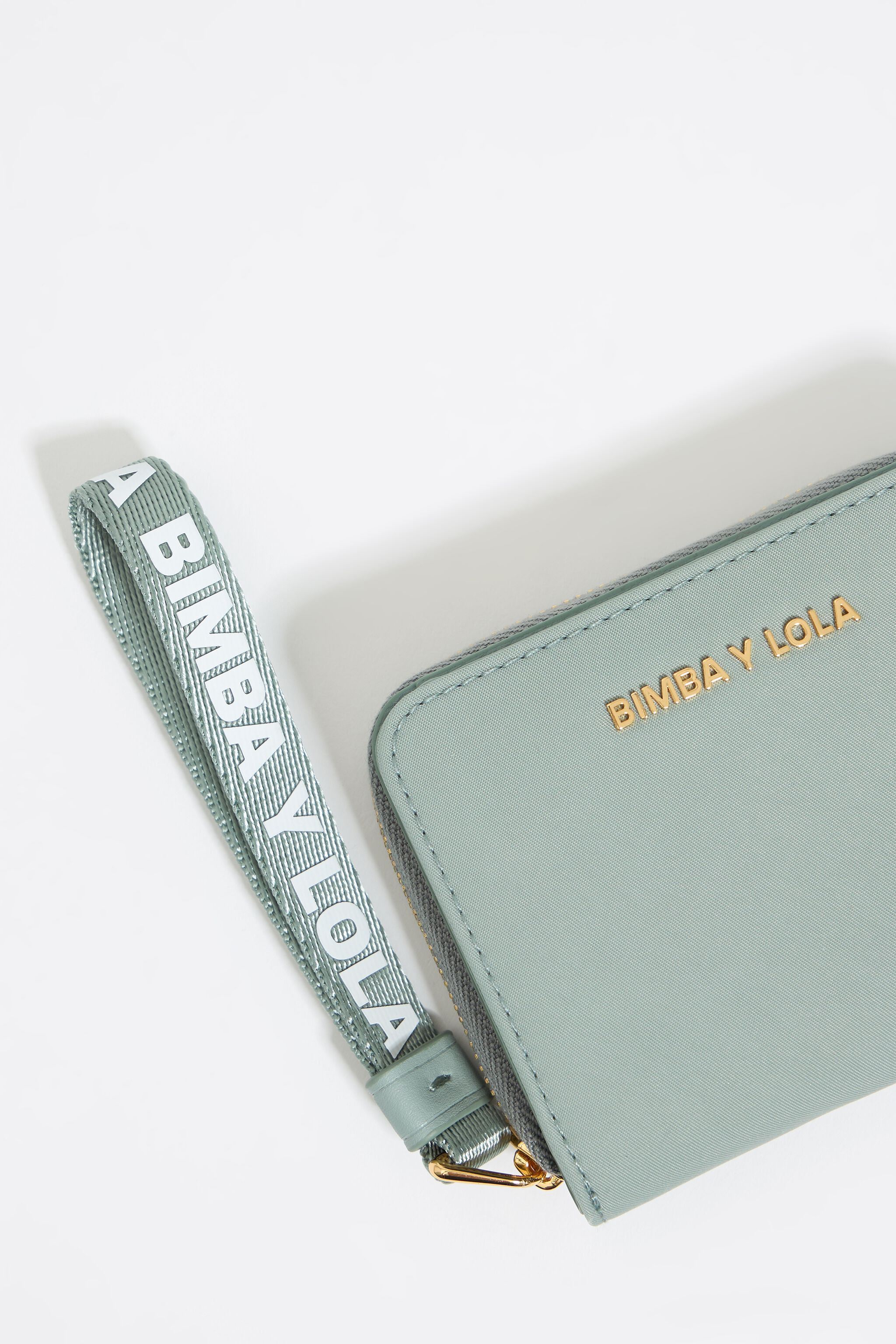 Cartera solapa nylon verde agua