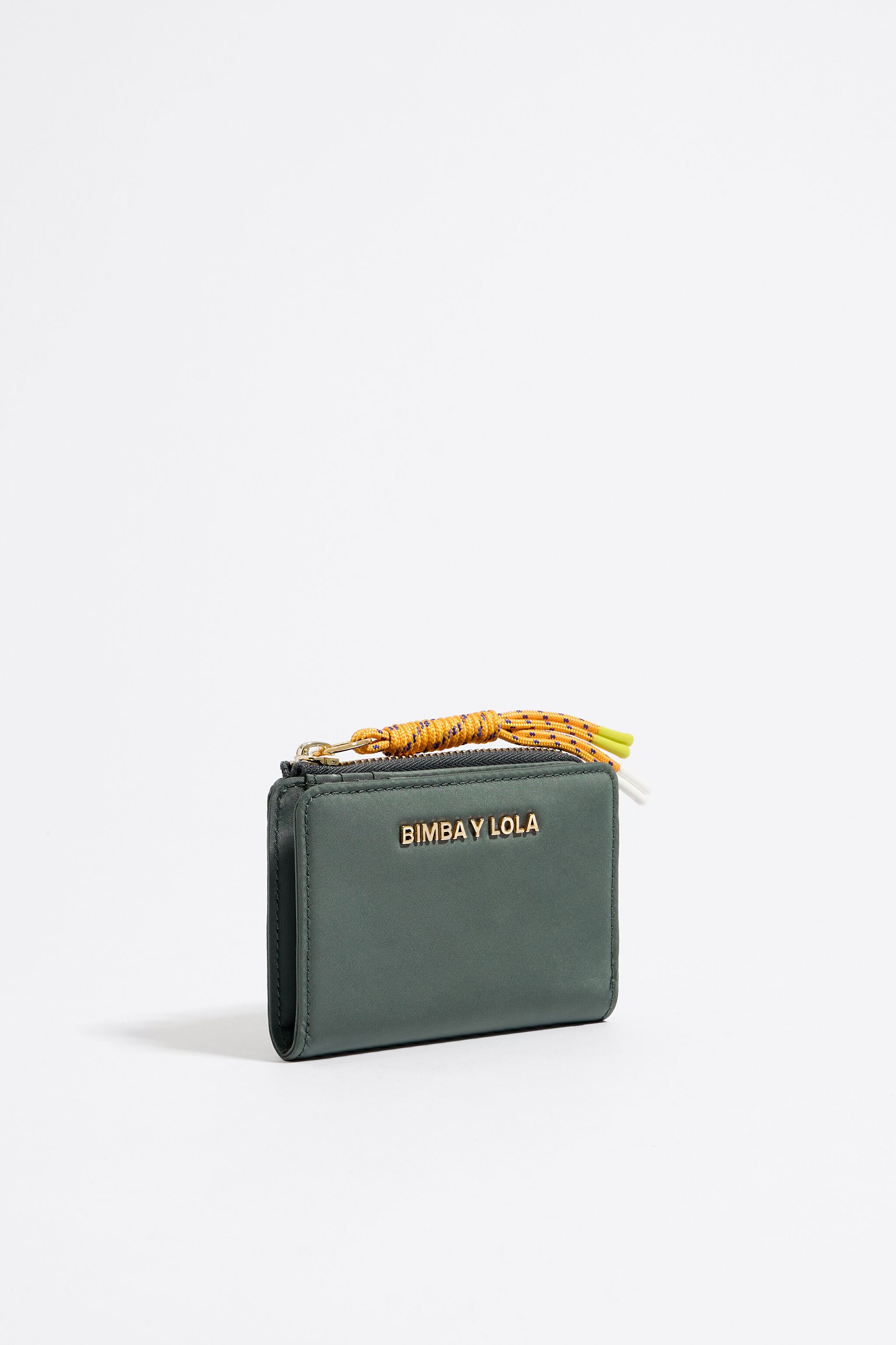 Gray pocketbooks store