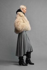 Abrigo corto pelo marfil