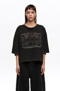 Camiseta maxilogo bordado ingl&eacute;s negro lavado