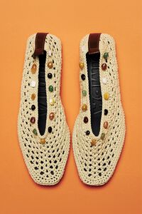 Zapatilla crochet y piedras natural