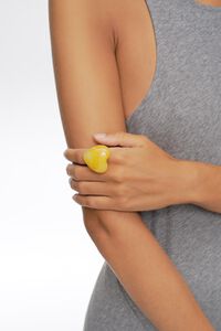 Anillo coraz&oacute;n resina amarillo