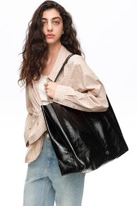 Bolsa shopper maxi piel brillo negro
