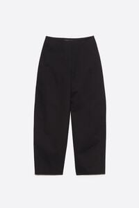 Pantal&oacute;n barrel pespuntes decorativos negro