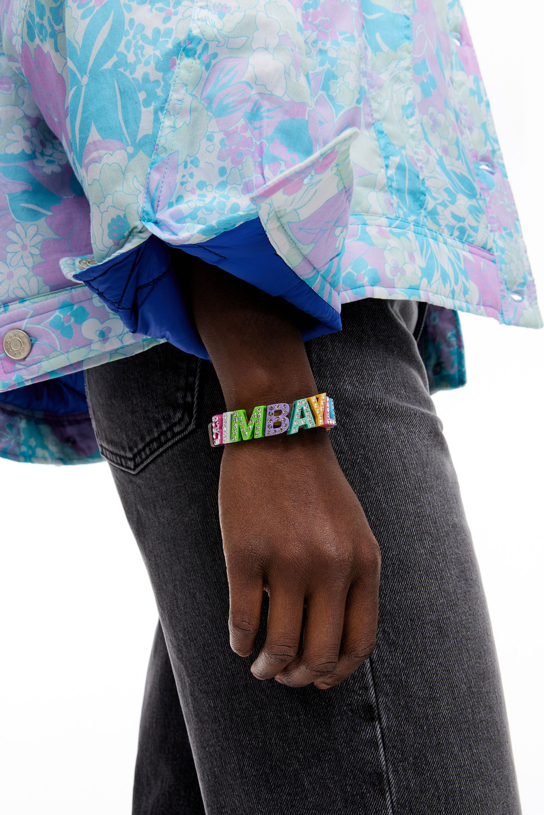 Pulseras y brazaletes de mujer | BIMBA Y LOLA Primavera Verano 2022